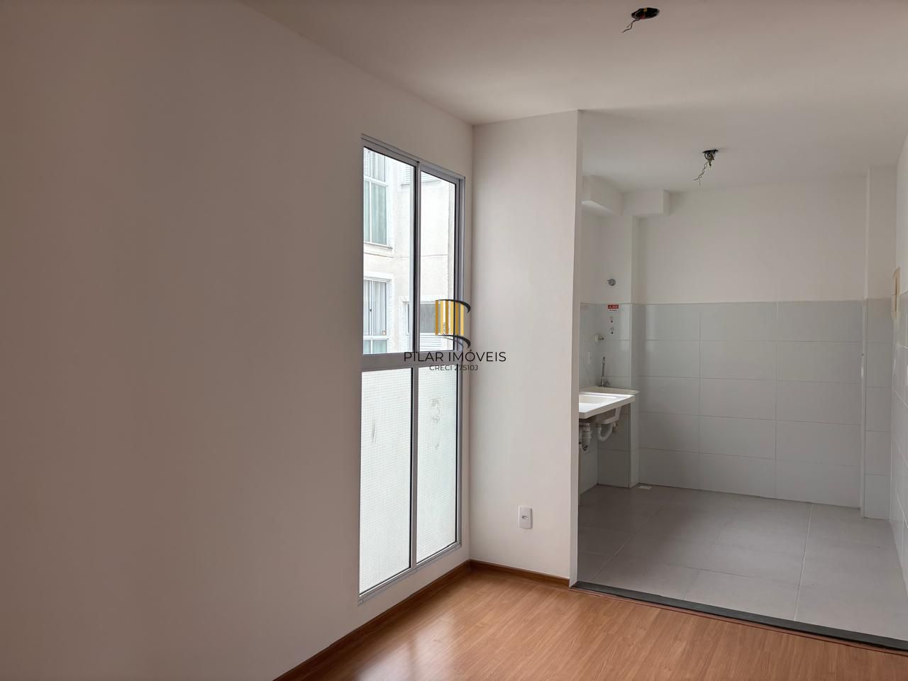 Apartamento 2 dorm, 1 banheiro e vaga escriturada - bairro Morro Santana