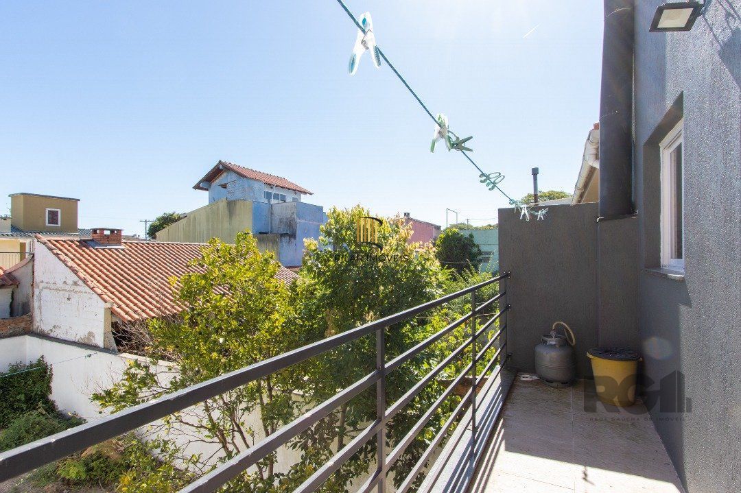 Sobrado 3 Dprmitórios Bairro Espírito Santo.