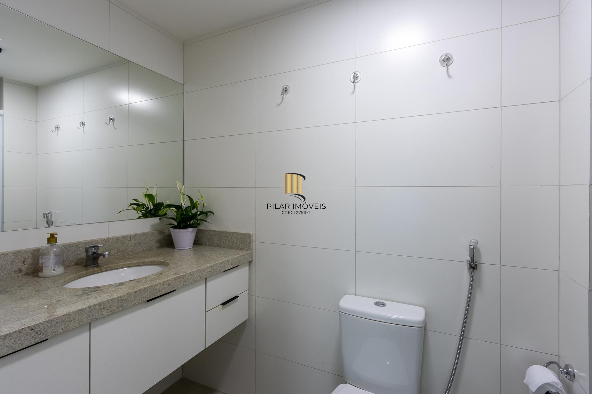 Apartamento 3 dormitórios no bairro Menino Deus