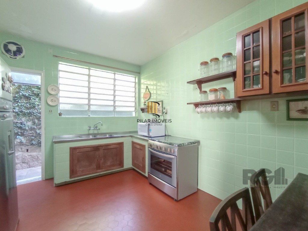 Casa para venda com 4 dormitórios no bairro Cristal