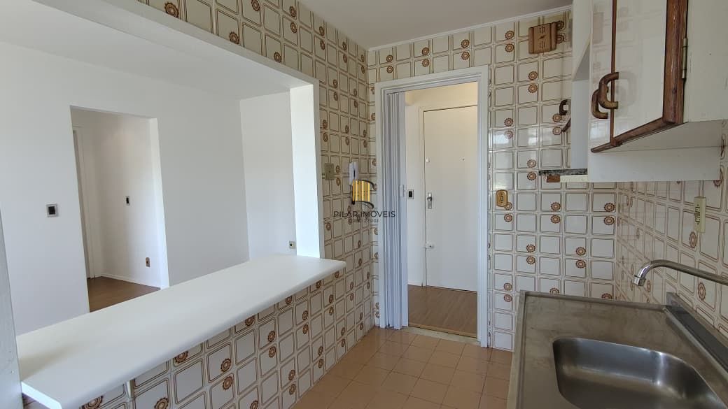 Apartamento de 1 dormitório e 1 vaga escriturada no bairro Camaquã.