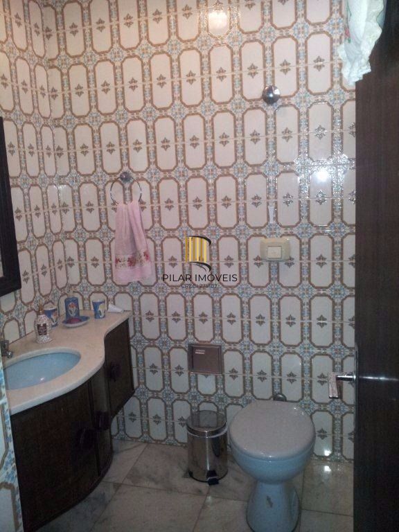 Casa para Venda - 400m², 3 dormitórios, sendo 1 suites, 2 vagas - Cristal