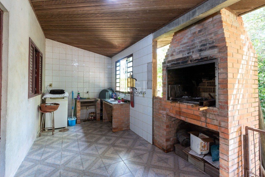 Casa para Venda - 2200m², 3 dormitórios, Lomba do Pinheiro
