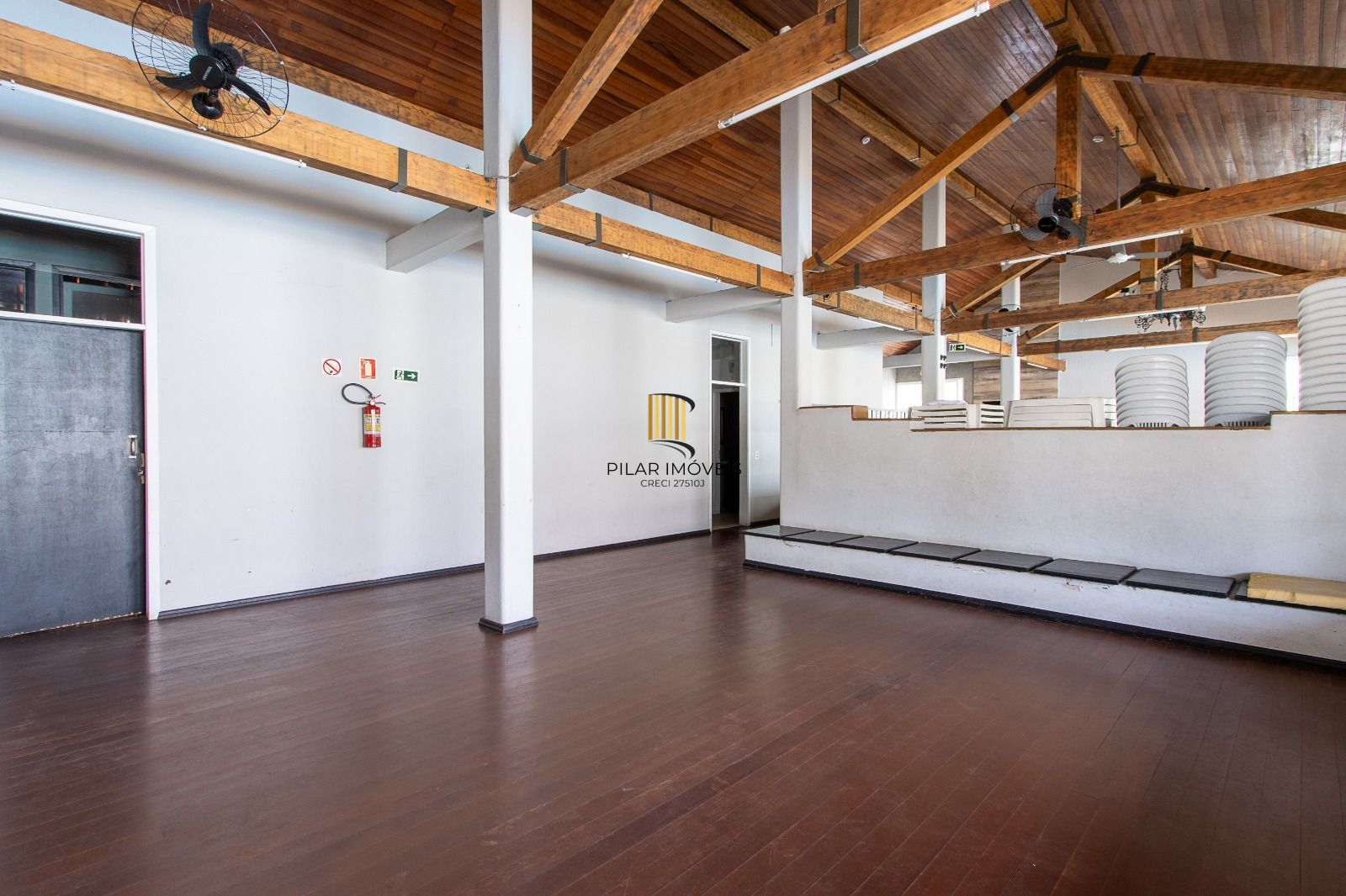 APARTAMENTO 2 QUARTOS, 1 VAGA ROTATIVA - BAIRRO