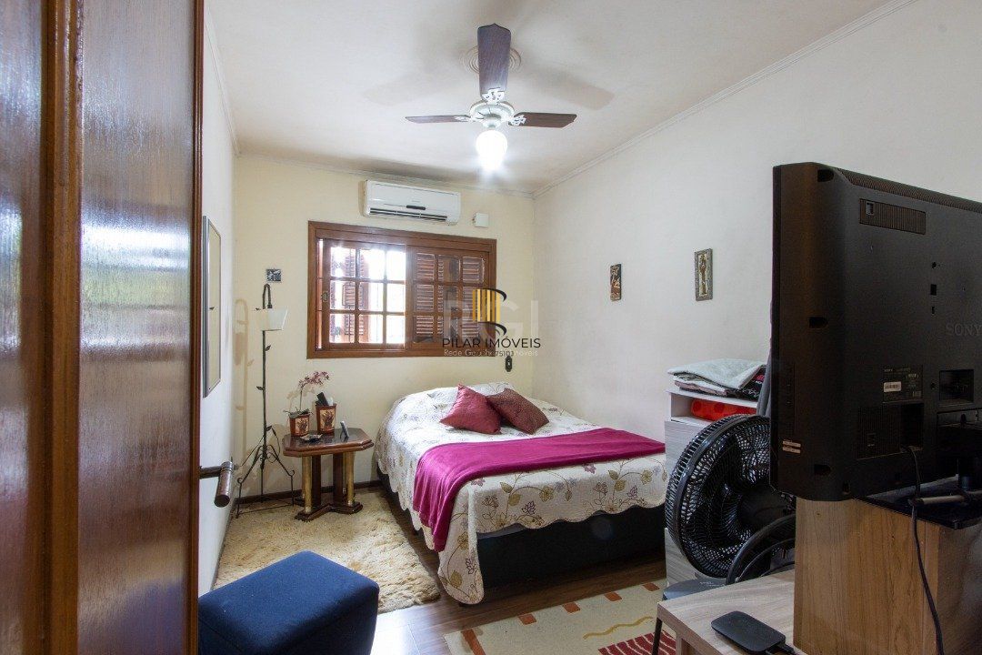 Casa 5 Dormitório(s) Bairro Tristeza