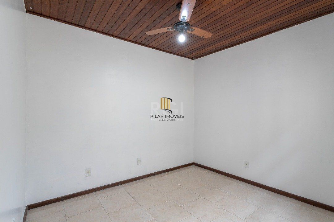 Casa para Venda - 0.01m², 5 dormitórios, 10 vagas - Petrópolis