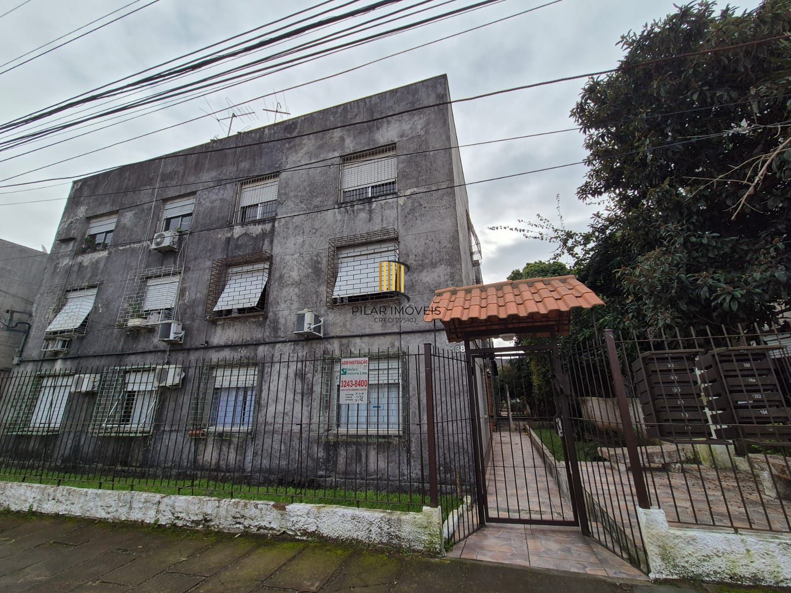 APARTAMENTO 02 DORMITÓRIOS NO BAIRRO CAMAQUÃ