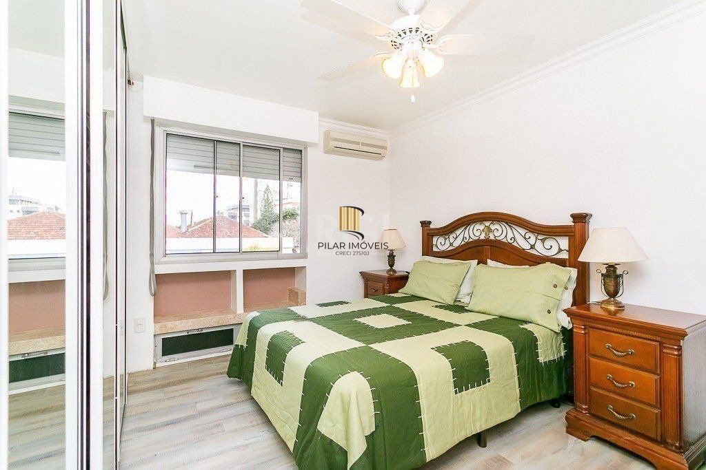 Apartamento para Venda - 110.55m², 3 dormitórios, sendo 2 suites, 1 vaga - Petrópolis