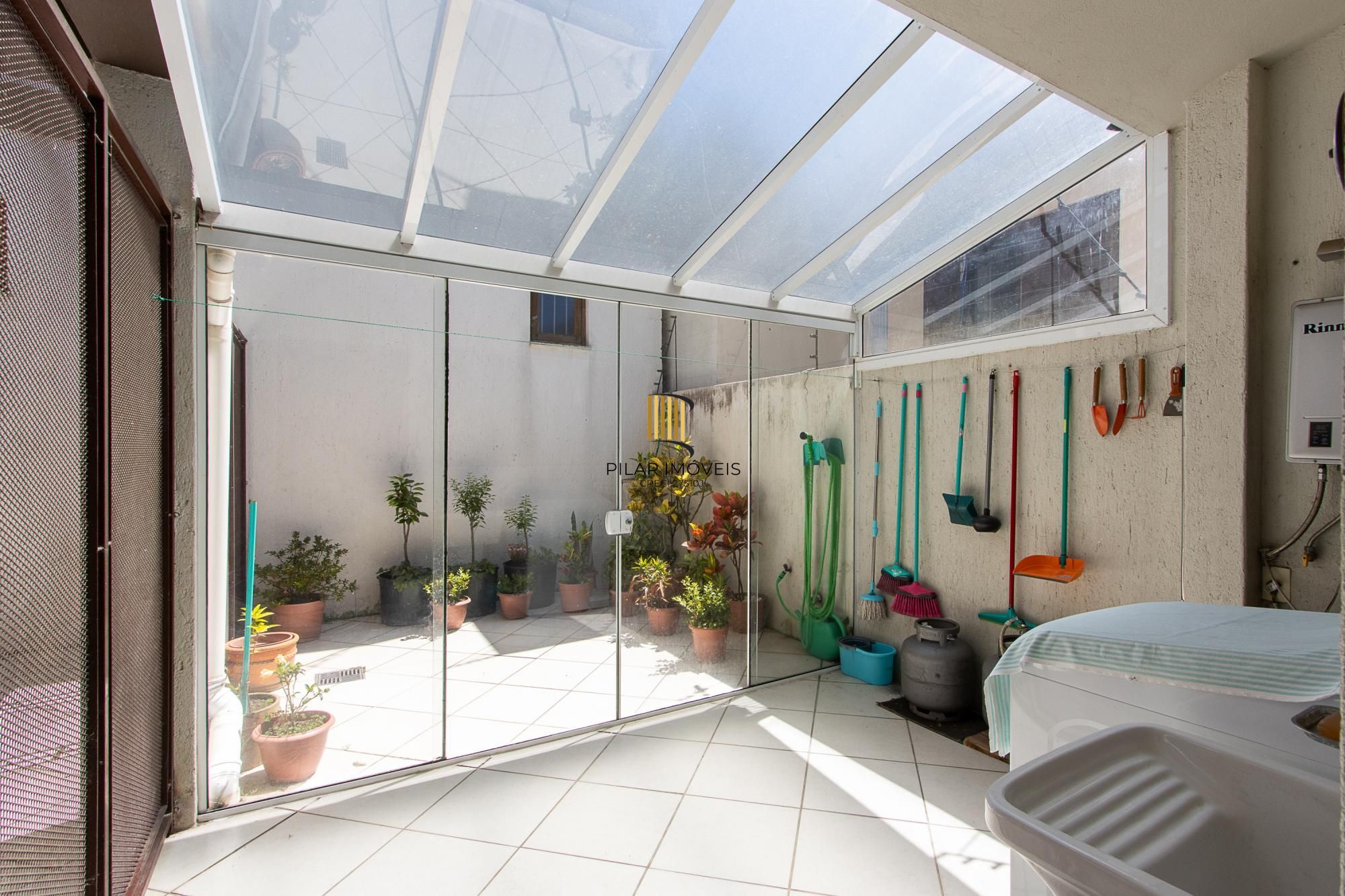 Casa Condominio  - 197m² de aréa nprivativa, 03 dormitórios 01 suites, 02 vagas - Tristeza