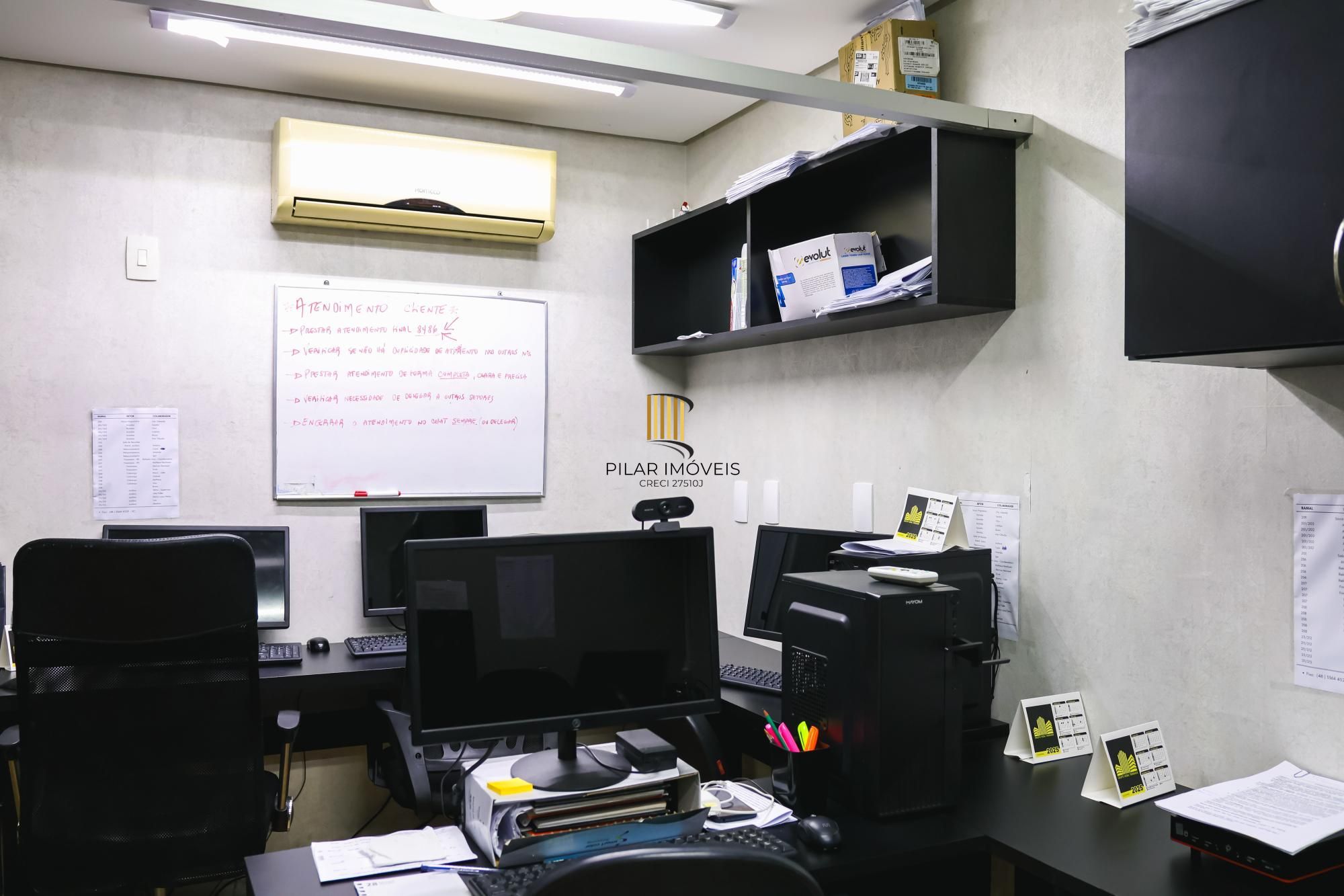 Casa Comercial 4 dormitórios no bairro Moinhos de Vento