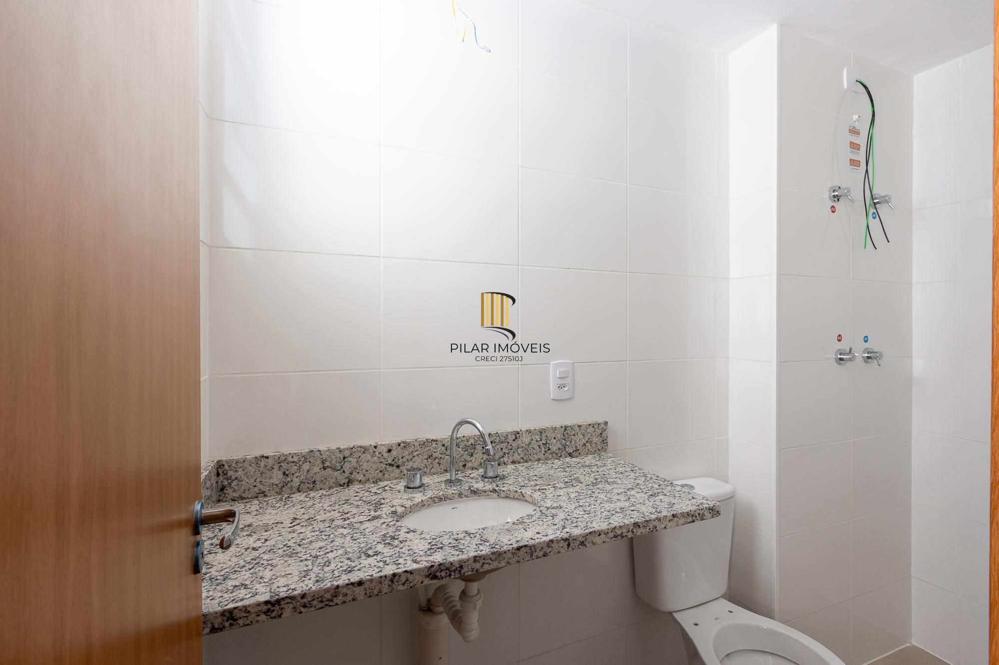 Apartamento no 5 andar de frente com 2 dormitórios