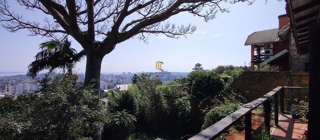 Casa com 4 quartos, suite, piscina, amplo terreno - Bairro Sétimo Céu