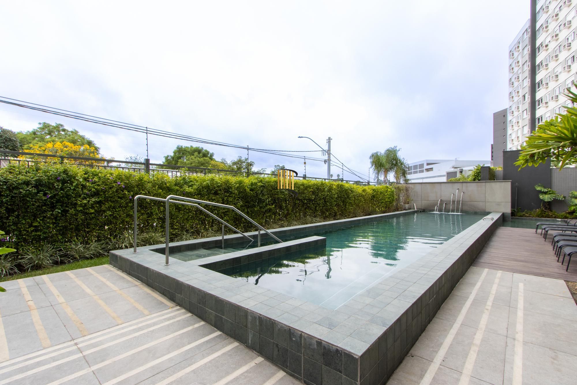 Apartamento à venda no bairro Teresópolis em Porto Alegre.