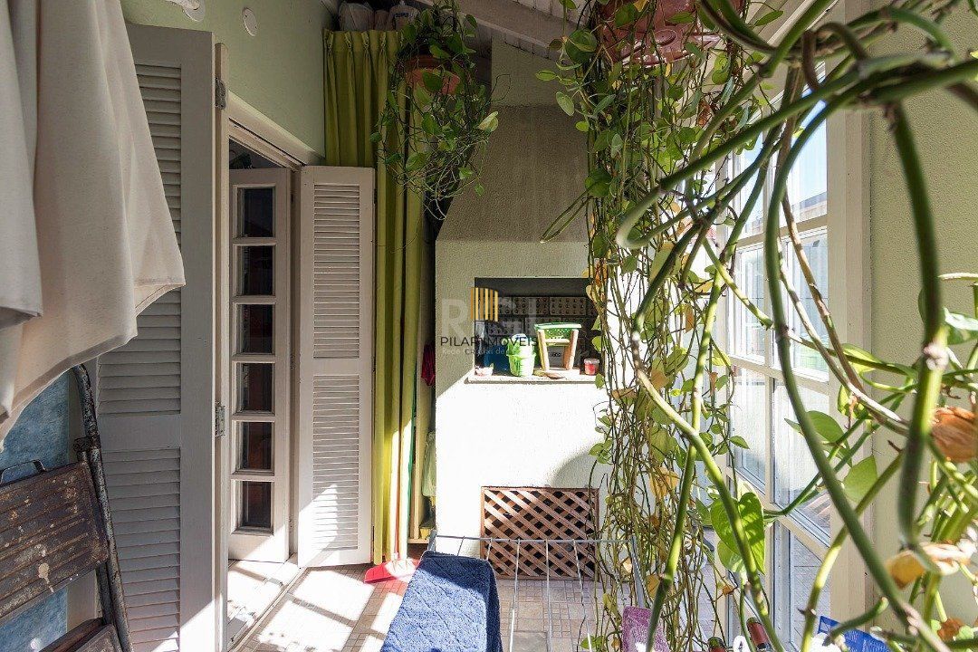 Casa para Venda - 124m², 2 dormitórios, sendo 1 suites, 2 vagas - Hípica