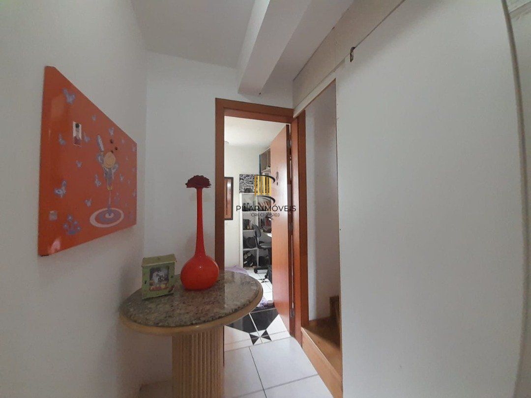 CASA EM CONDOMÍNIO COM 3 DORMITÓRIOS NA HÍPICA