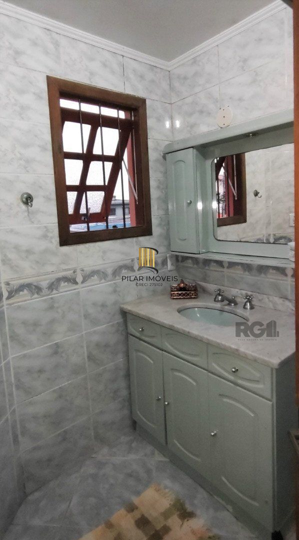 Casa para Venda - 116.48m², 3 dormitórios, sendo 1 suites, 2 vagas - Guarujá