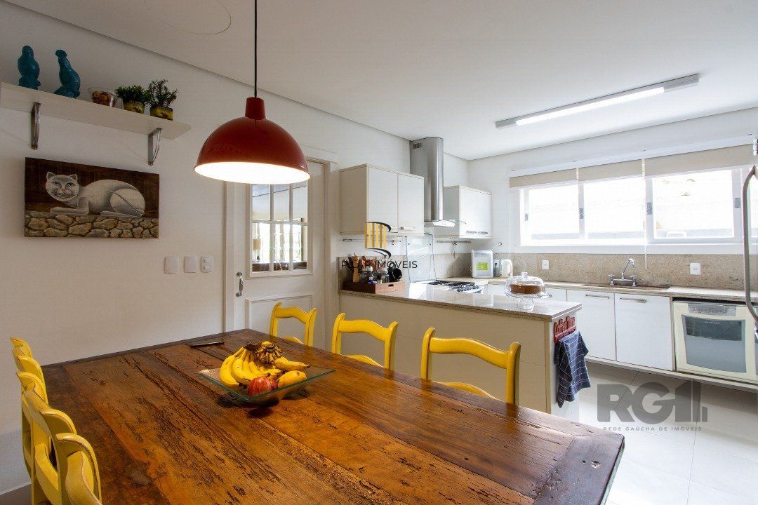 Casa Terra Ville, com 3 suites