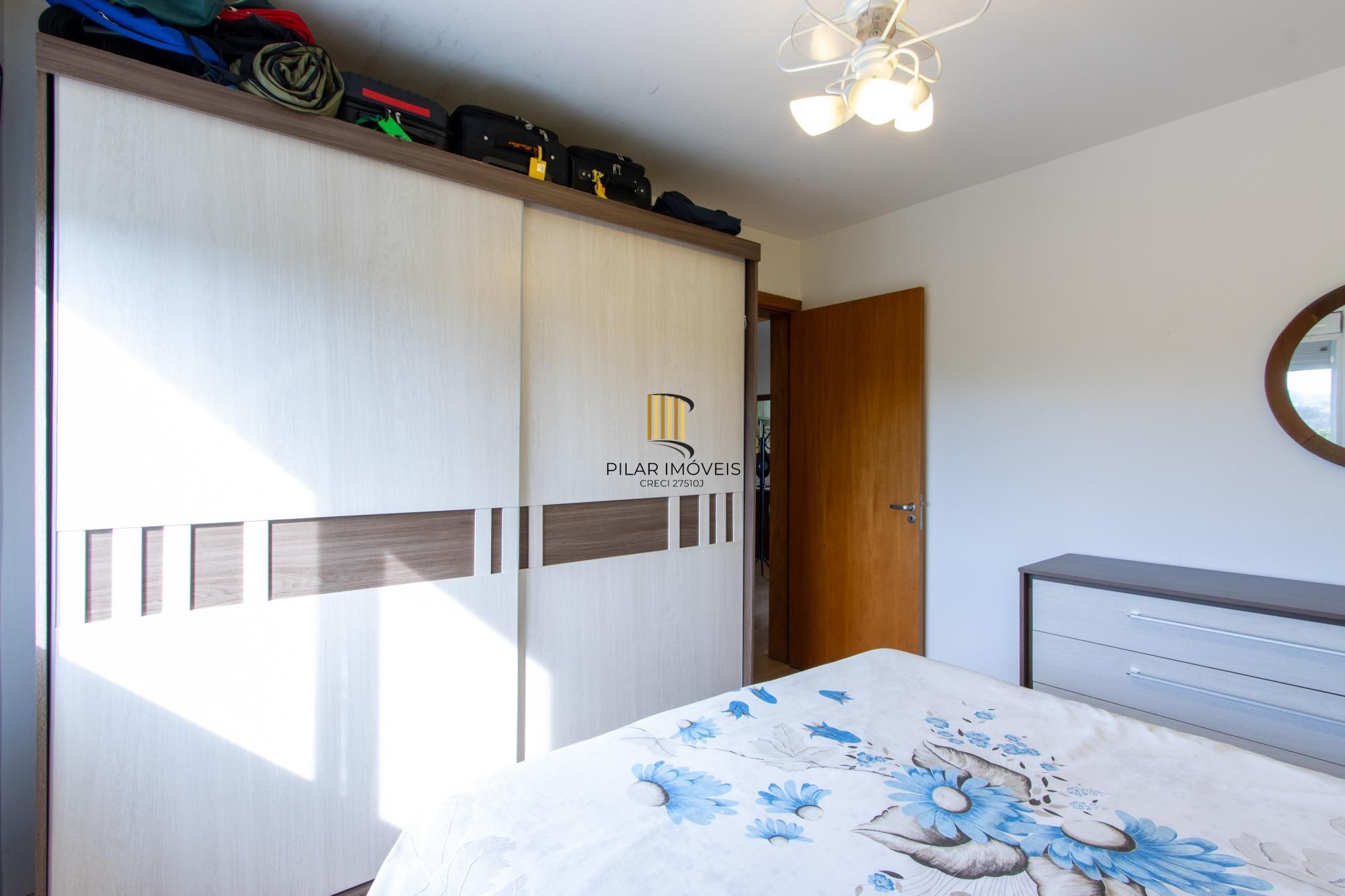 Apartamento de 2 dormitórios, na zona sul de Porto Alegre, semi-mobiliado, churrasqueira e box escriturado.