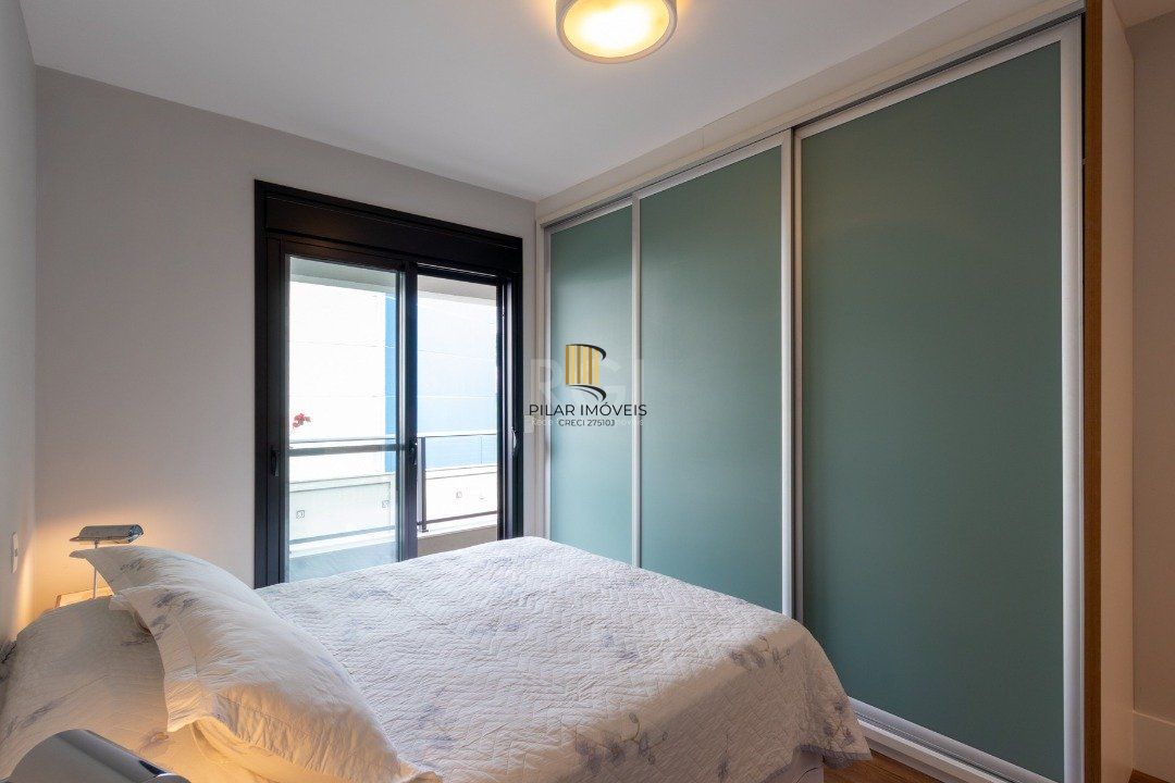 Apartamento para Venda - 164m², 3 dormitórios, sendo 3 suites, 3 vagas - Pedra Redonda