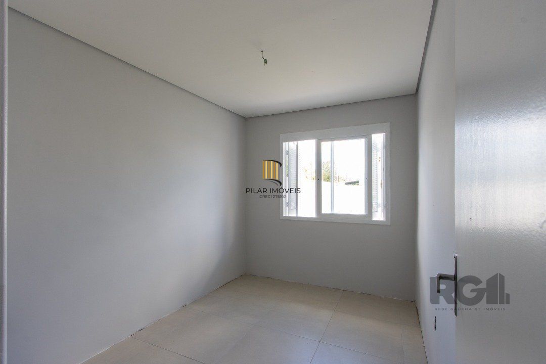 Casa  no Bairro Hípica, 100% reformada, 2 dormitórios, 1 vaga de garagem.