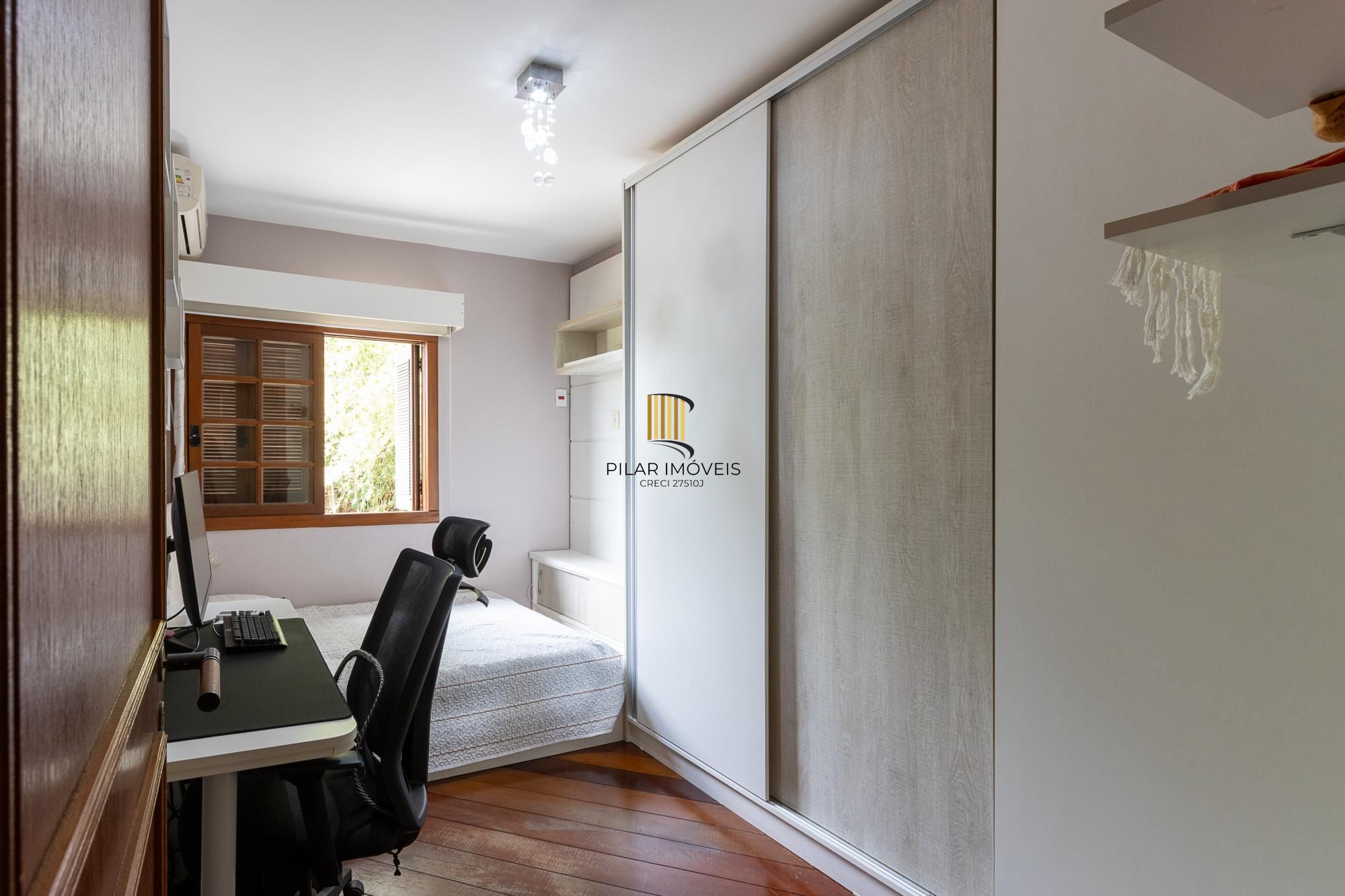 Casa Condominio para Venda - 175m², 3 dormitórios, sendo 1 suites, 4 vagas - Tristeza