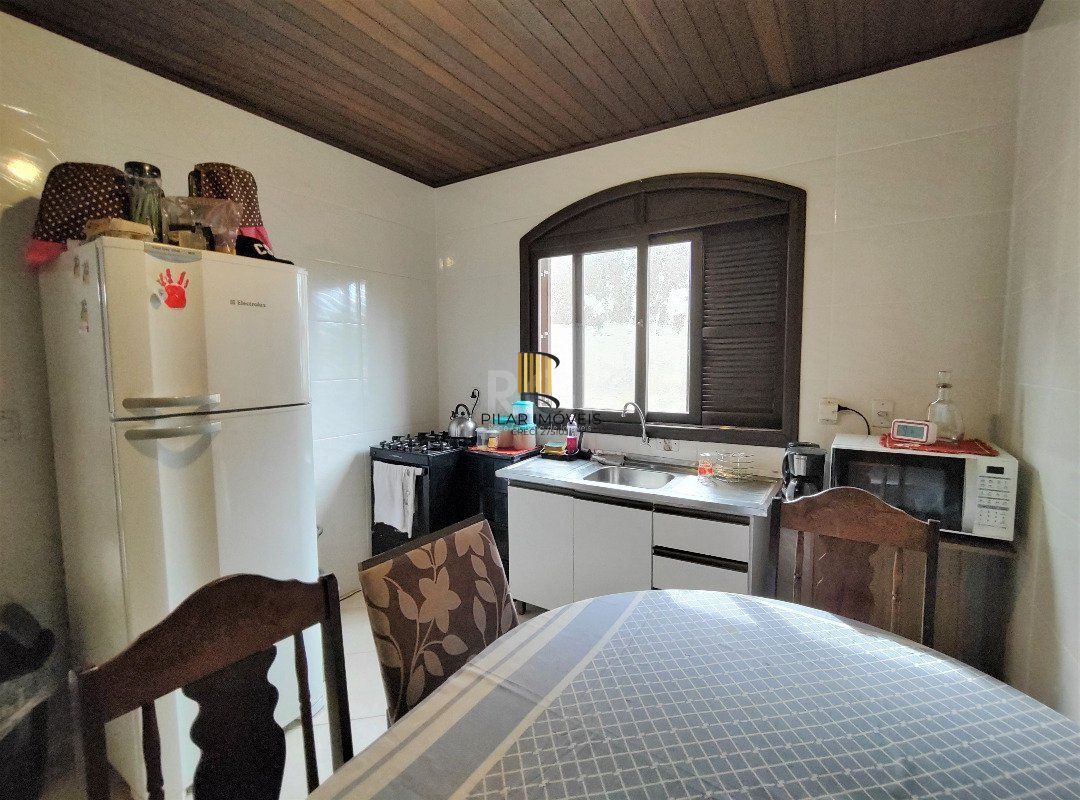 Casa para Venda - 90.36m², 2 dormitórios, 6 vagas - Passo das Pedras