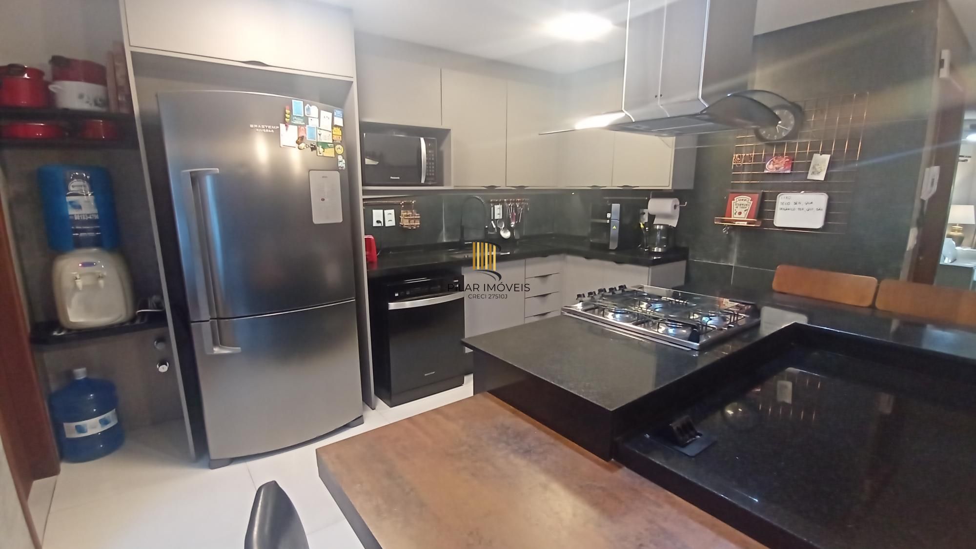 Casa de Condomínio com 3 Suítes, no bairro Tristeza