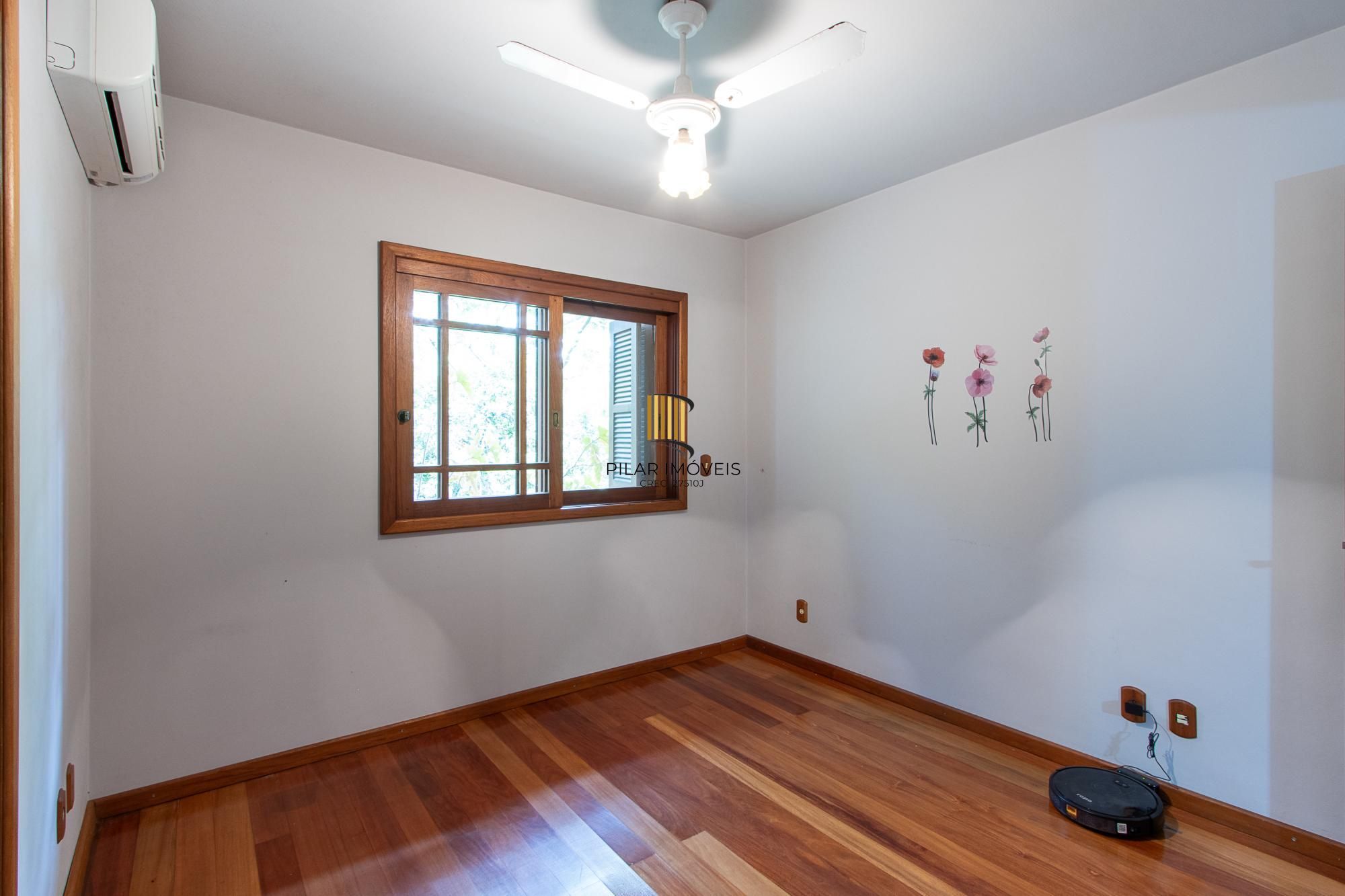 Casa térrea, nova, 3 quartos, 1 suite - Bairro Belém Velho