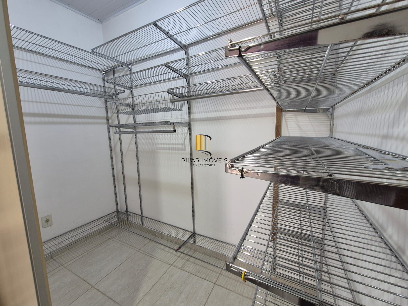 Casa de Condomínio 3 dormitórios no bairro Cavalhada