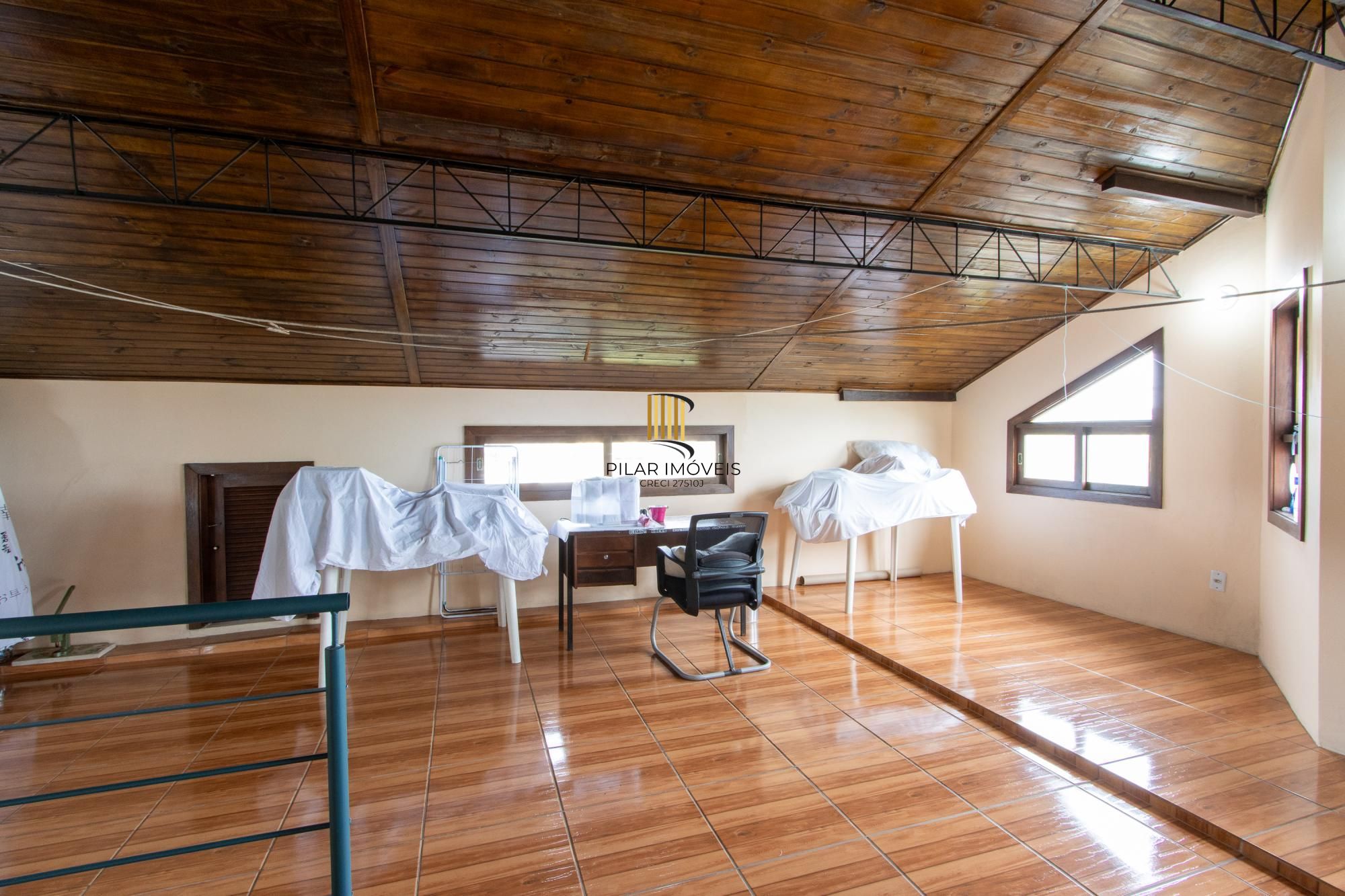 Casa 3 dormitórios no bairro Vila Nova