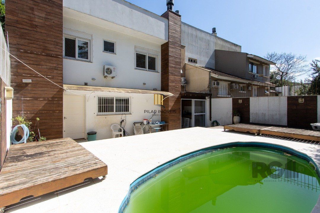 Casa 3 dormitórios no bairro Nonoai