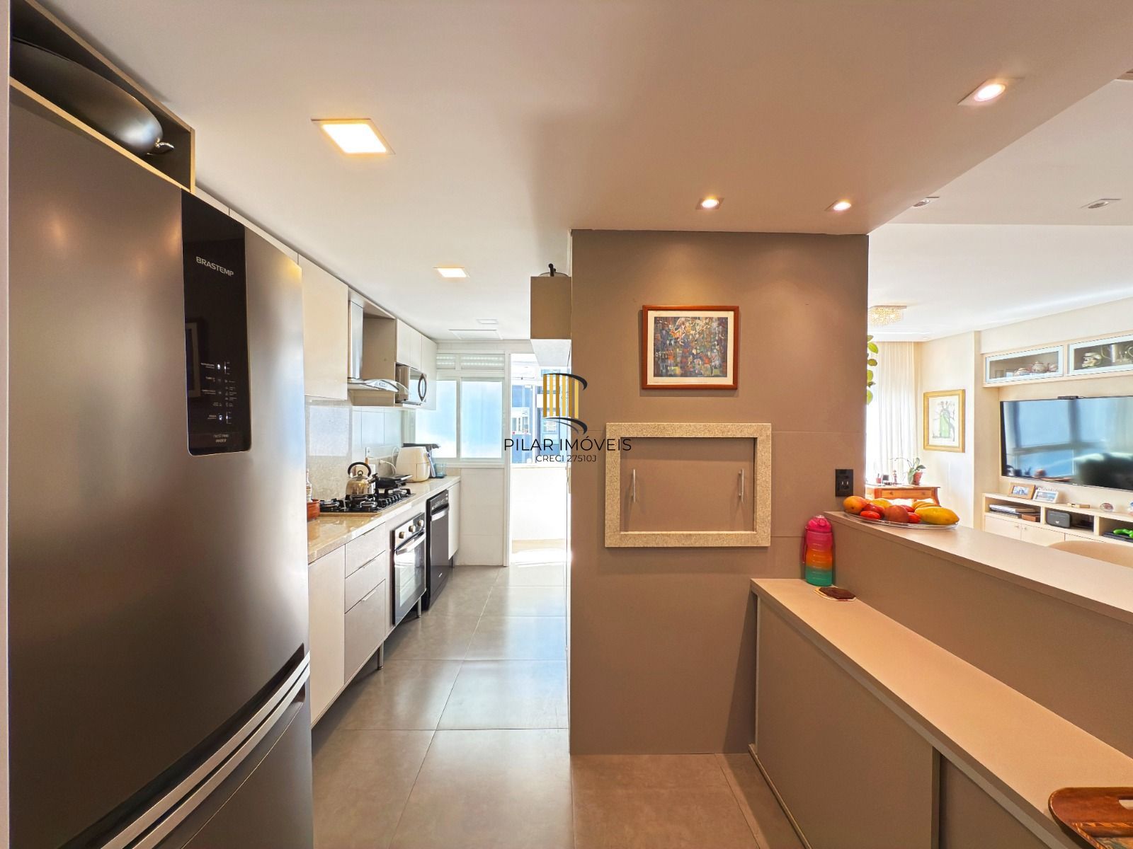 Excelente apartamento de 3 dormitórios, 1 suíte e 2 vagas de garagem.