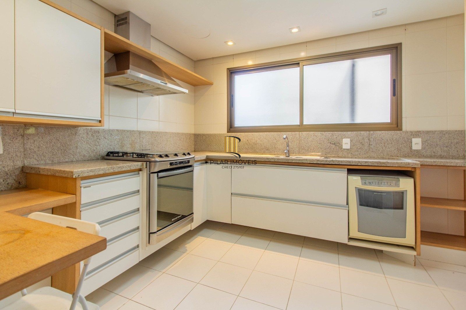 Apartamento Garden com 202m² e 3 dormitórios, 3 suítes, 3 vagas