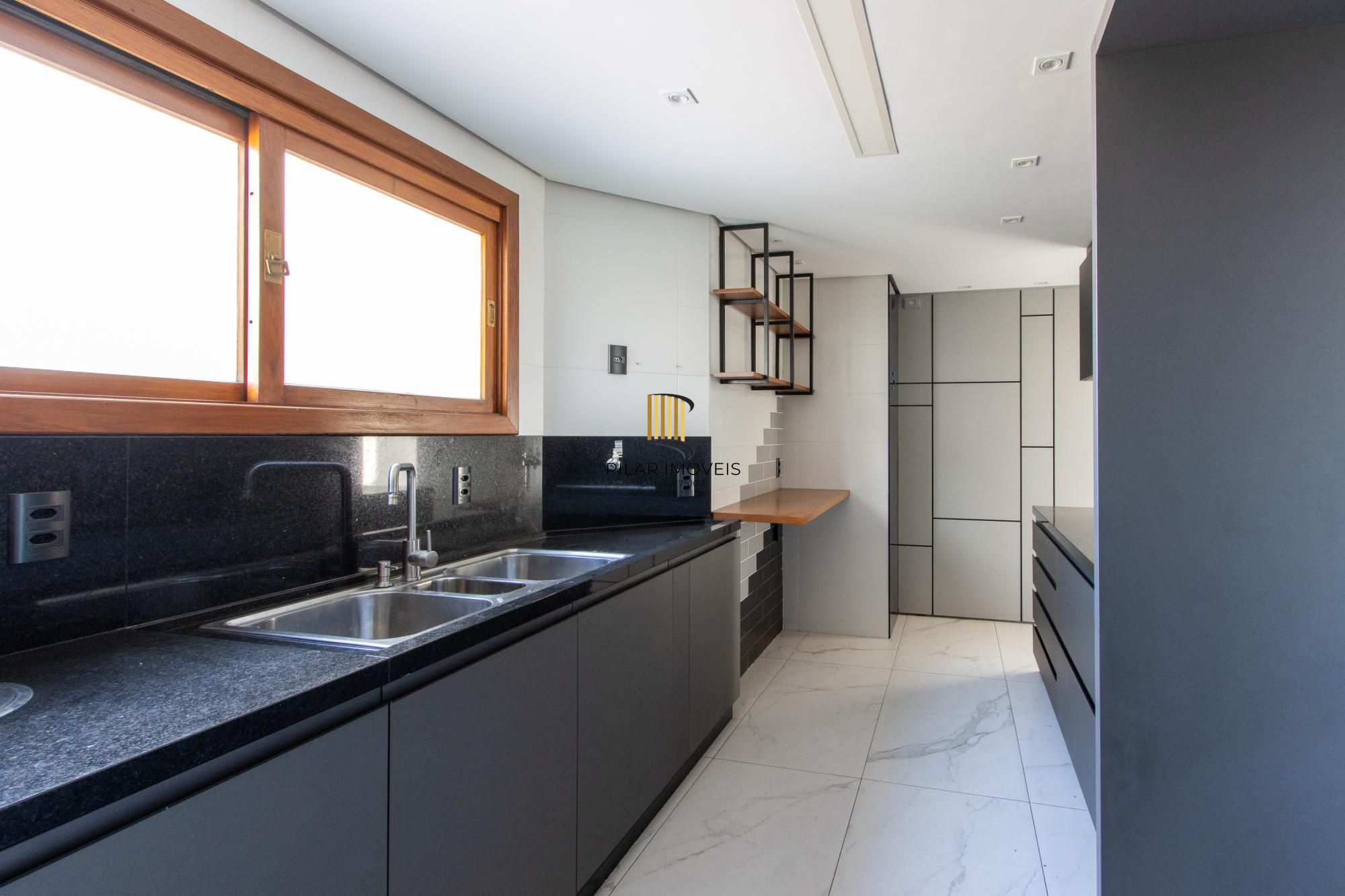 Apartamento 4 dormitórios no bairro Passo da Areia