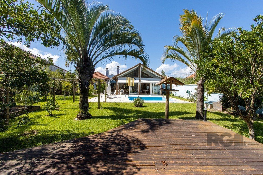 Casa de Condomínio 3 dormitórios no bairro Belém Novo