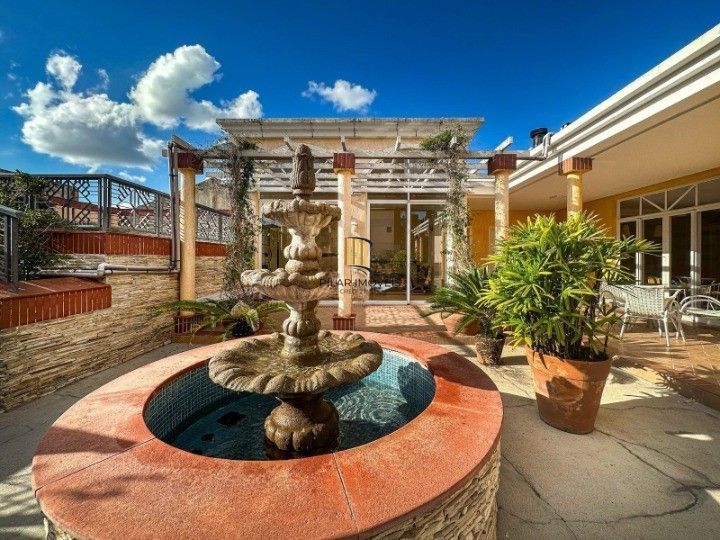 Apartamento de 196,96m², 3 dormitórios, 2 suítes, lareira,  3 vagas cobertas, no Costa Amalfitana.