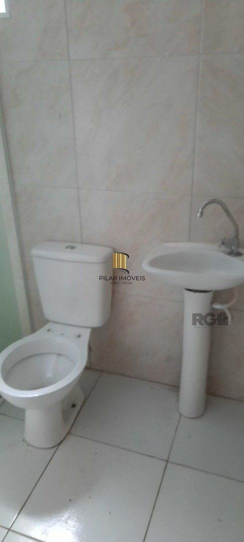 Oportunidade Imperdível: Prédio com 4 Apartamentos, Pátio e 2 Vagas de Garagem