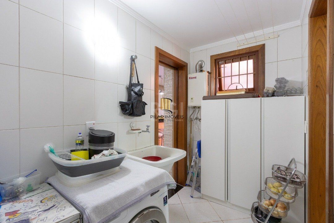 Casa Condominio para Venda - 286.89m², 4 dormitórios, sendo 2 suites, 2 vagas - Cristal
