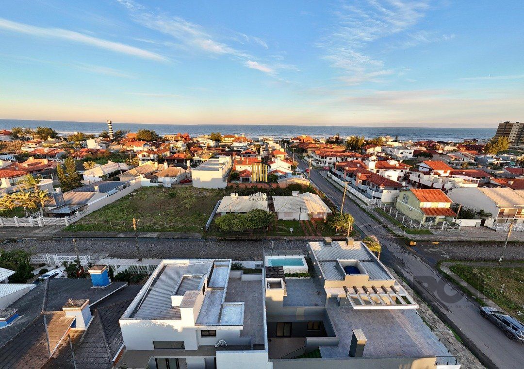 Casa 3 dormitórios no bairro Zona Nova