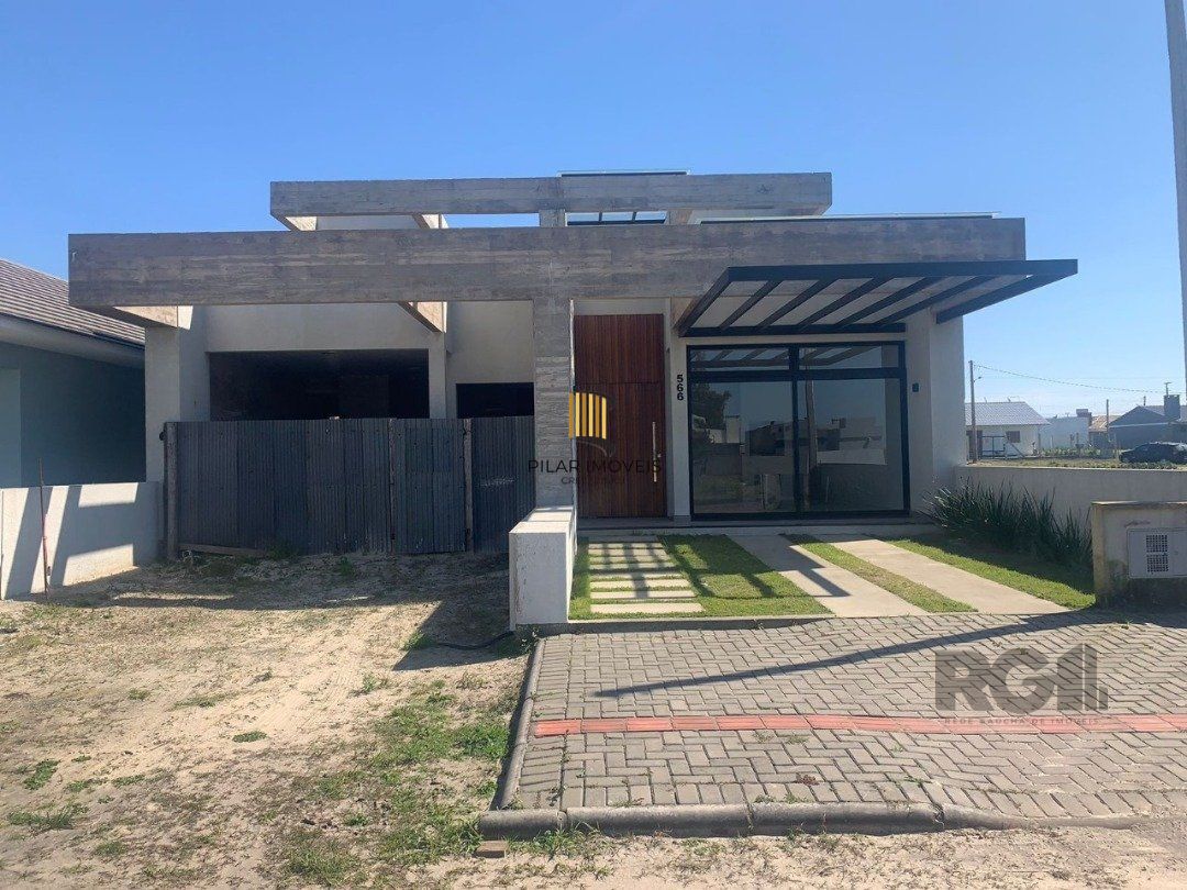 Casa 3 dormitórios no bairro Praia da Conceição