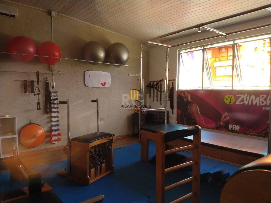 Casa para Venda - 322.4m², 2 dormitórios, 7 vagas - Cristal
