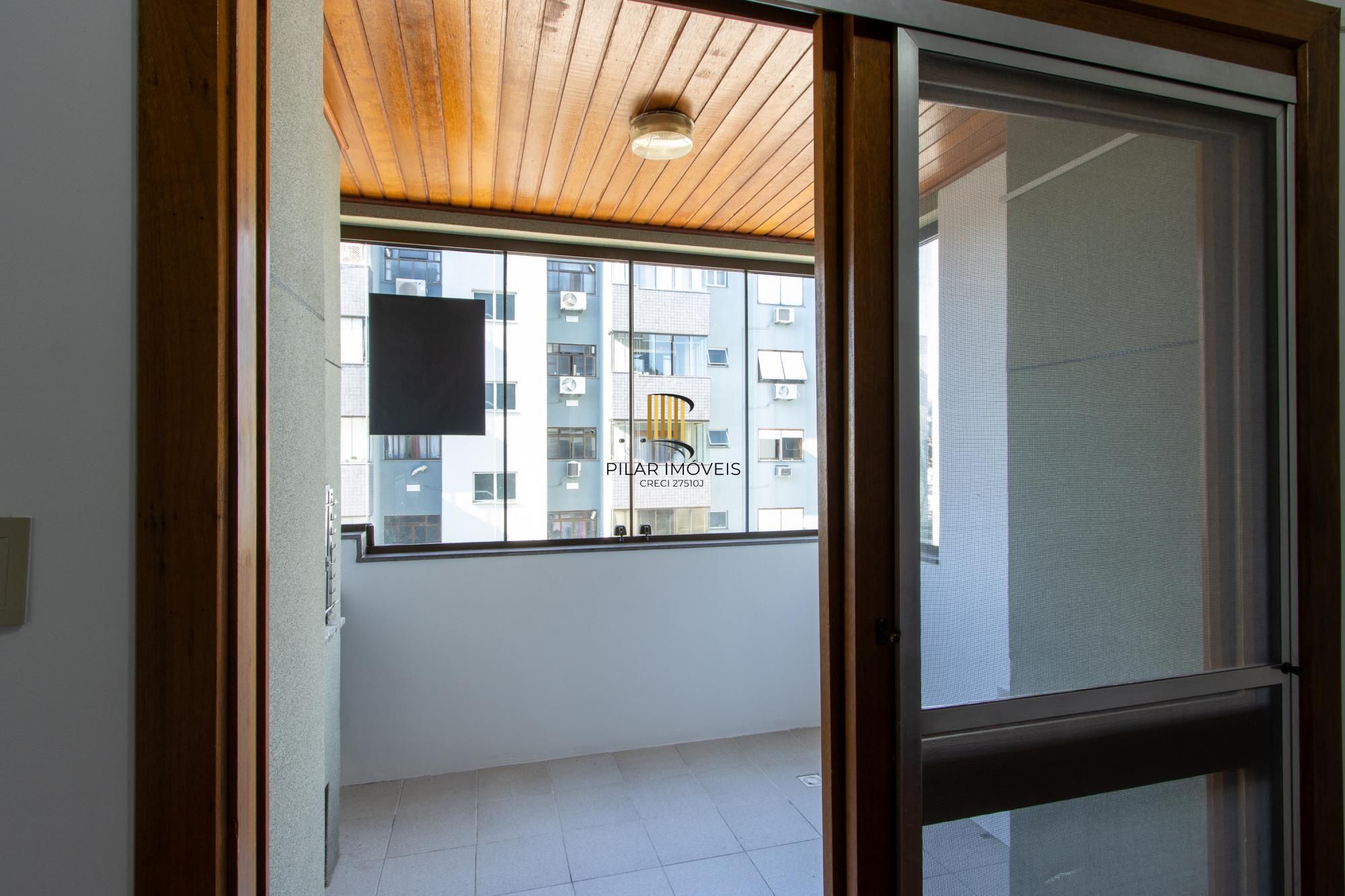 Apartamento 3 dormitórios no bairro Camaquã