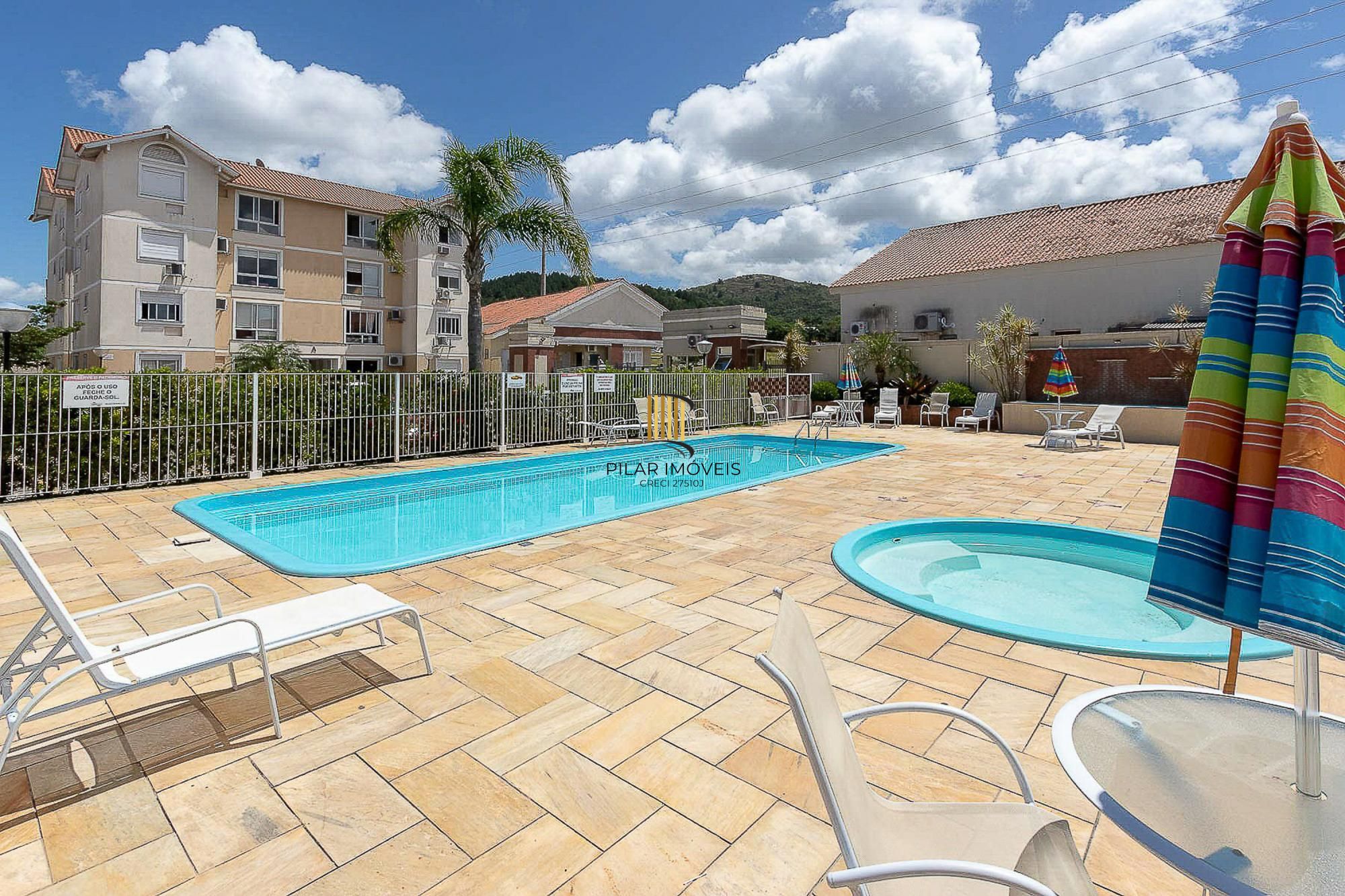 Apartamento térreo desocupado com  2 dormitórios I bairro Hipica