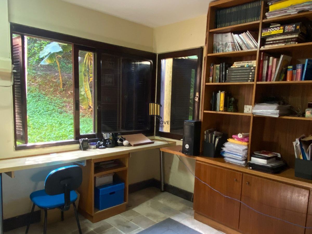 Casa com 7 dormitorios para venda Bairro Espírito Santo Porto Alegre, com 6 vagas.