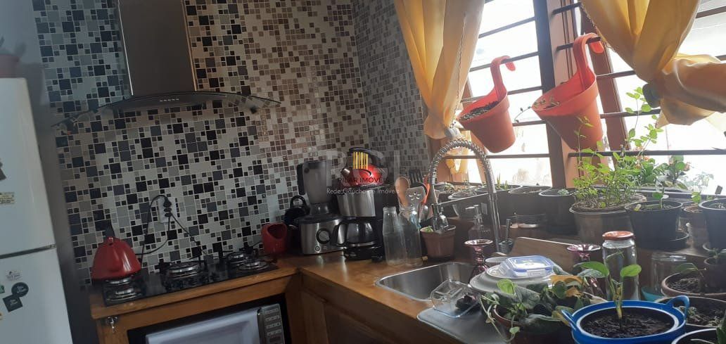 Casa para Venda - 170m², 3 dormitórios, sendo 1 suites, 2 vagas - Feitoria