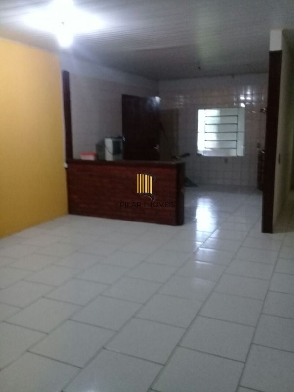 Casa para Venda - 150m², 2 dormitórios, 5 vagas - Ponta Grossa