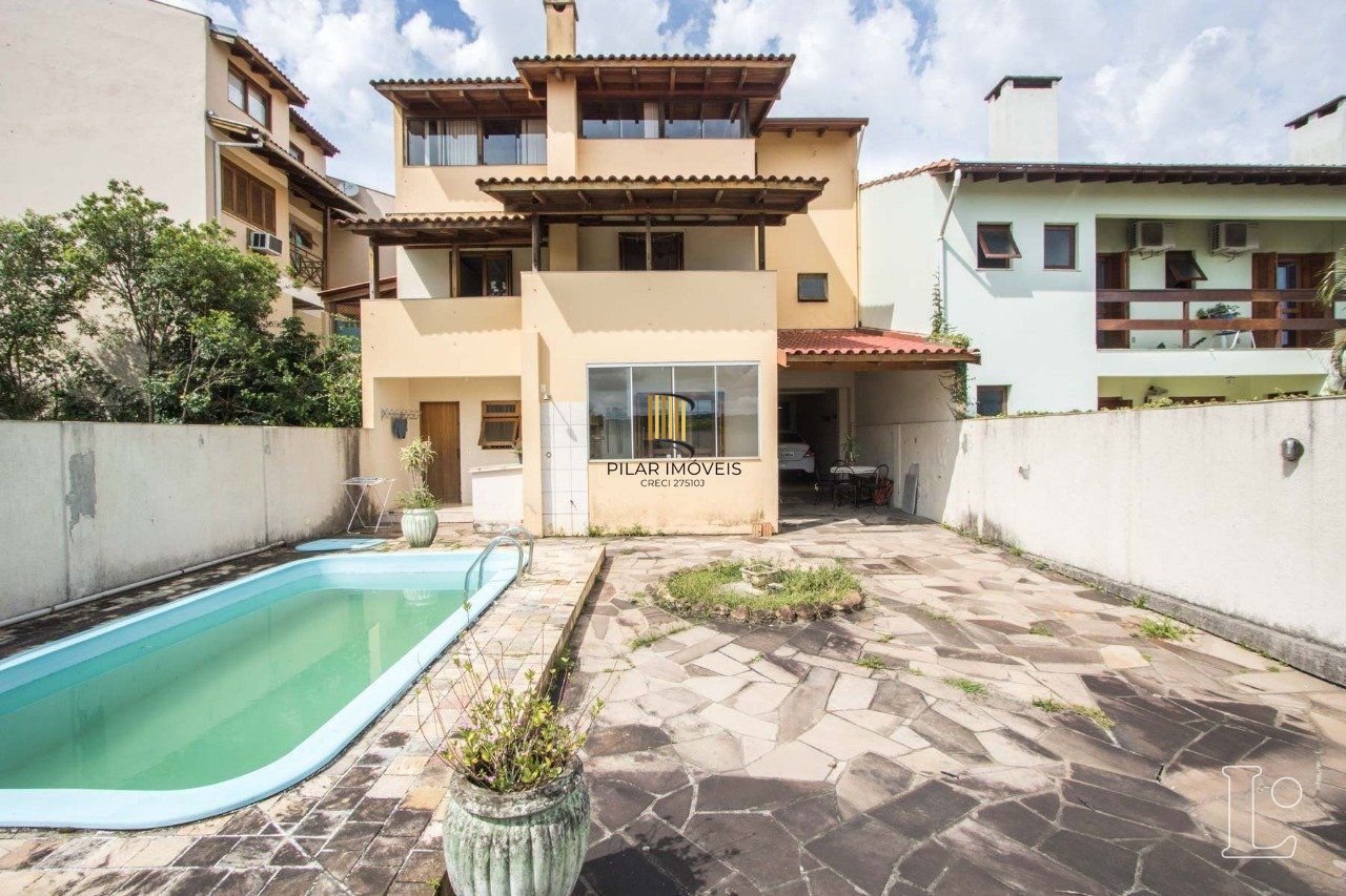 Casa para Venda com 3 dormitórios, sendo 1 suites, e 3 vagas no bairro Imperial Parque