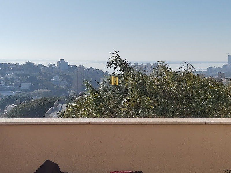 Cobertura para Venda - 153.93m², 3 dormitórios, sendo 1 suites, 1 vaga - Tristeza
