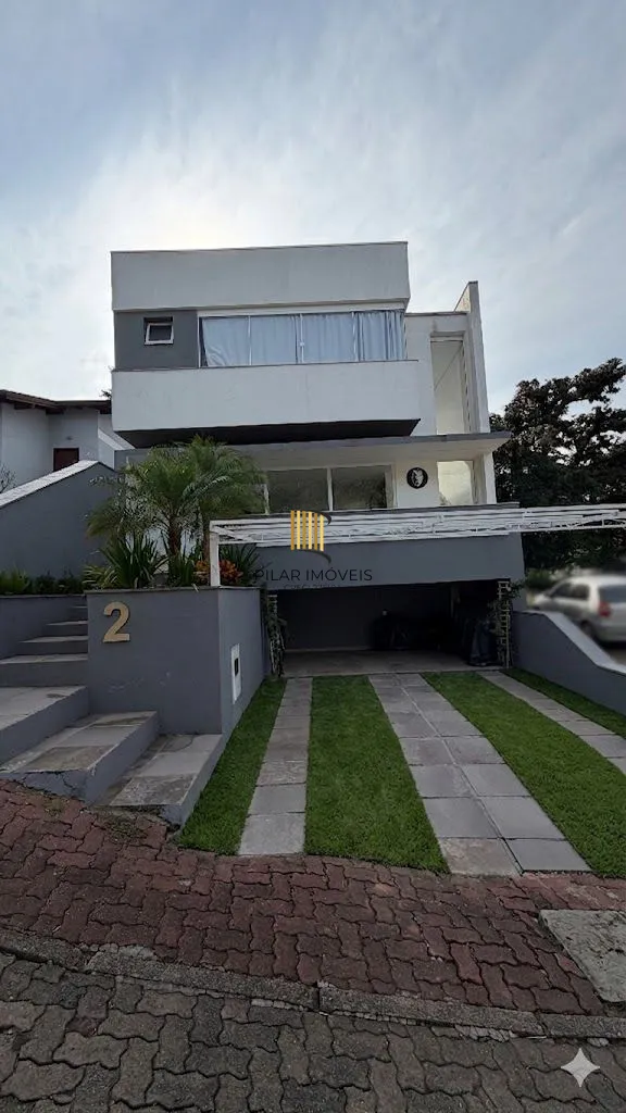 CASA TOTALMENTE MOBILIADA, 3 SUITE, 3 VAGAS - BAIRRO HIPICA