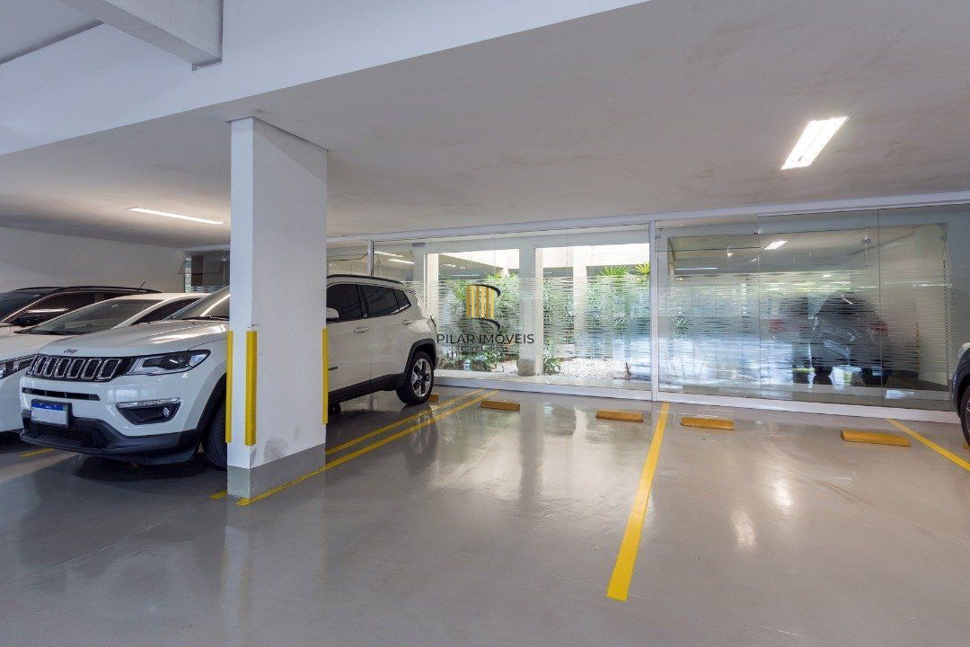 Cobertura para Venda - 319.17m², 3 dormitórios, sendo 3 suites, 4 vagas - Cristal